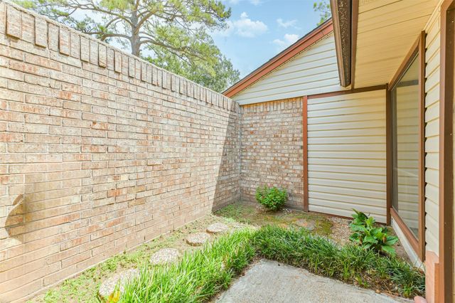 12415 Pantano Drive, Houston, TX 77065