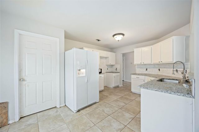 8519 Windy Thicket Lane, Cypress, TX 77433