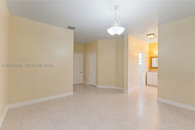2204 SW 142nd Ct, Miami, FL 33175