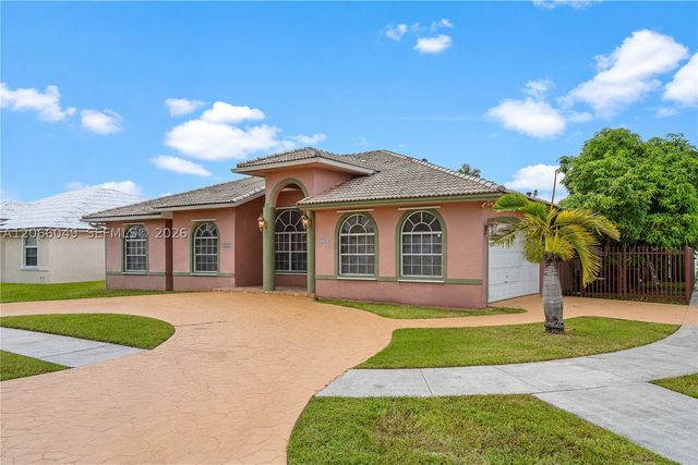 2204 SW 142nd Ct, Miami, FL 33175
