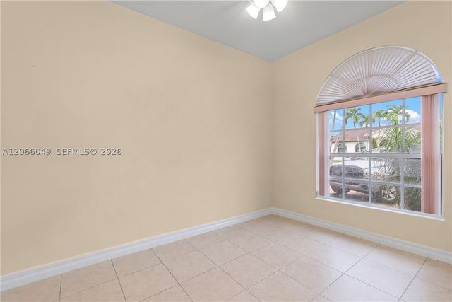 2204 SW 142nd Ct, Miami, FL 33175