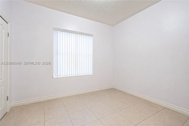 2204 SW 142nd Ct, Miami, FL 33175