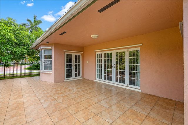 2204 SW 142nd Ct, Miami, FL 33175