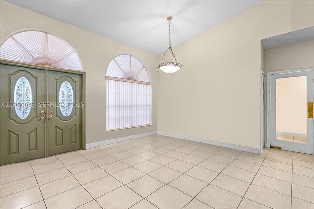 2204 SW 142nd Ct, Miami, FL 33175