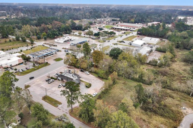 1100 E Tx-321, Cleveland, TX 77327