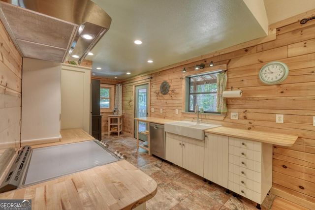 299 Craig Thompson Drive 22, Blairsville, GA 30512