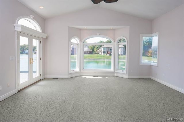 68373 Lake Angela Pointe, Richmond, MI 48062