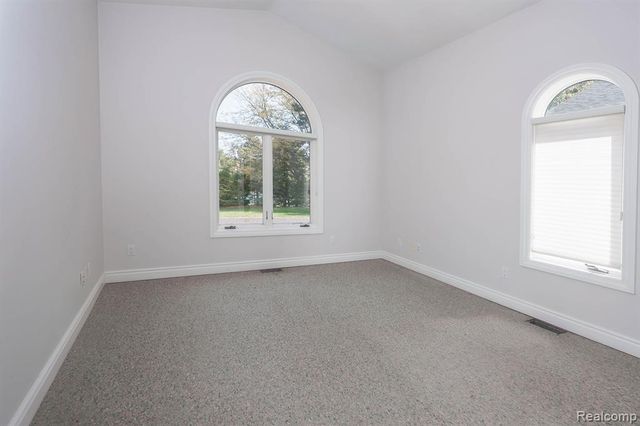 68373 Lake Angela Pointe, Richmond, MI 48062