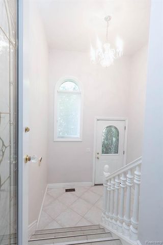 68373 Lake Angela Pointe, Richmond, MI 48062