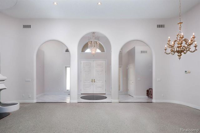 68373 Lake Angela Pointe, Richmond, MI 48062