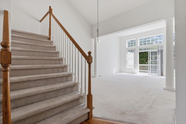 4048 Summerfield Drive, Troy, MI 48085