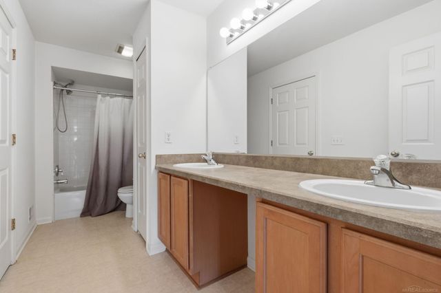 4048 Summerfield Drive, Troy, MI 48085
