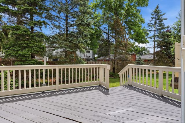 4048 Summerfield Drive, Troy, MI 48085
