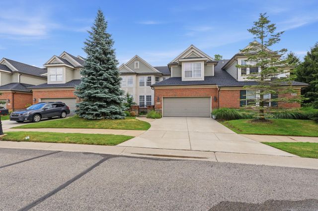4048 Summerfield Drive, Troy, MI 48085