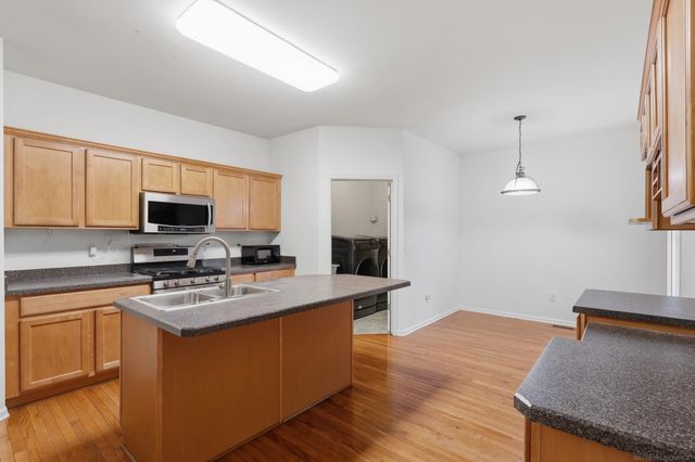 4048 Summerfield Drive, Troy, MI 48085