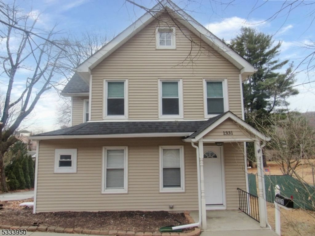 1331 Ringwood Ave, Wanaque Boro, NJ 07420