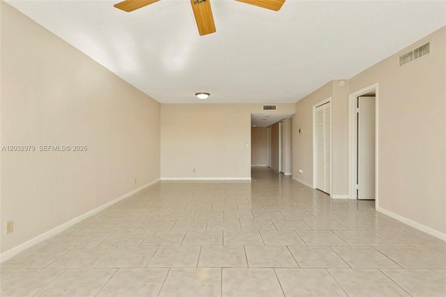 300 Racquet Club Rd 104, Weston, FL 33326