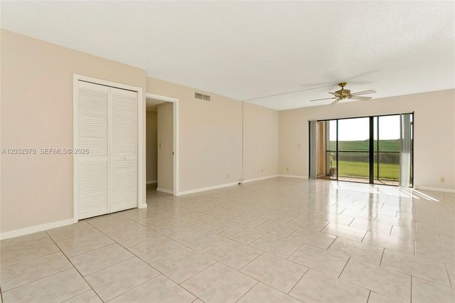 300 Racquet Club Rd 104, Weston, FL 33326
