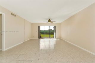 300 Racquet Club Rd 104, Weston, FL 33326
