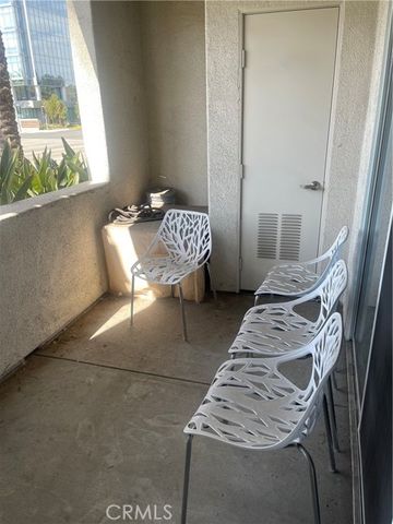 1138 Scholarship, Irvine, CA 92612