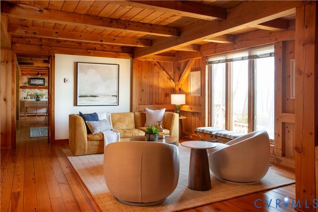 877 Twiggs Ferry Rd, Hartfield, VA 23071