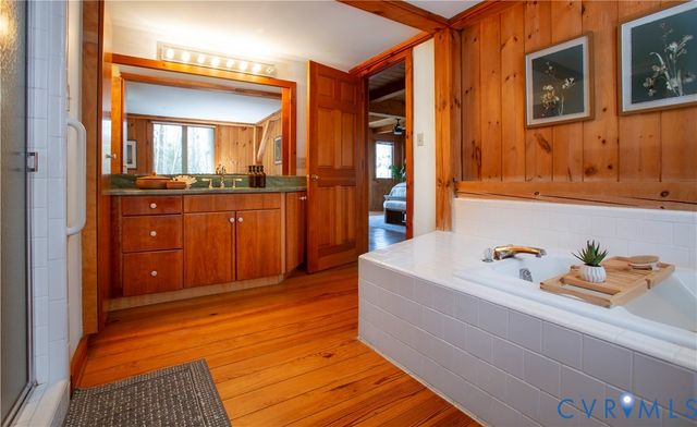 877 Twiggs Ferry Rd, Hartfield, VA 23071