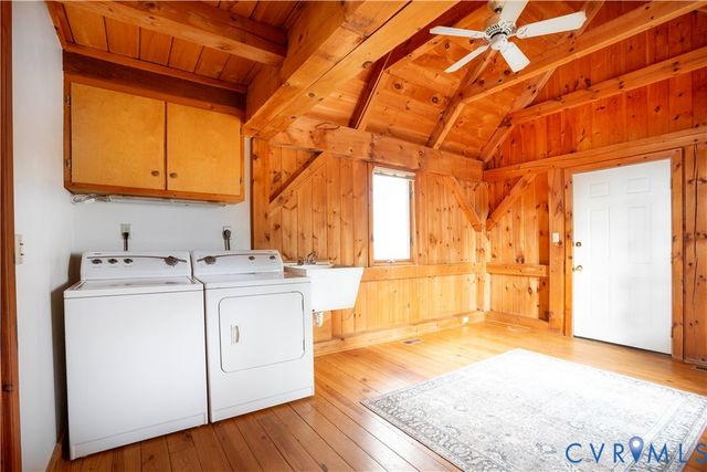 877 Twiggs Ferry Rd, Hartfield, VA 23071