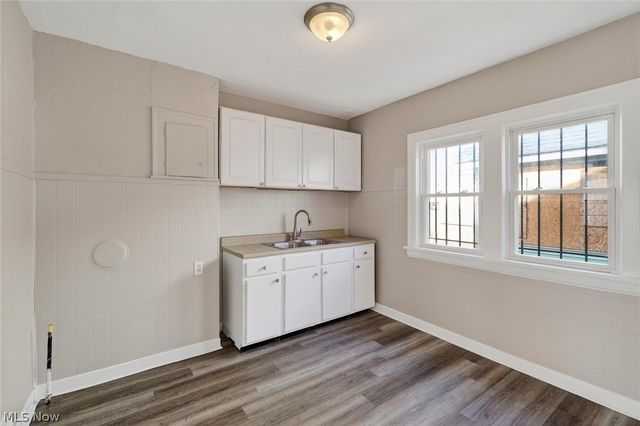 13305 Harvard Avenue, Cleveland, OH 44105