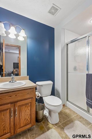 608 Ruby Road, Papillion, NE 68133