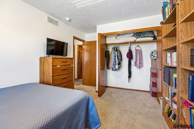 608 Ruby Road, Papillion, NE 68133
