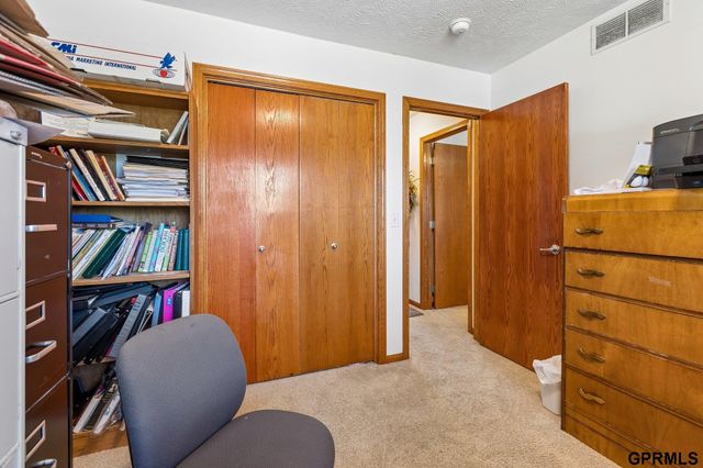 608 Ruby Road, Papillion, NE 68133