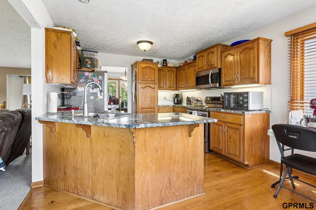 608 Ruby Road, Papillion, NE 68133