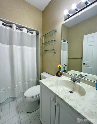 9 Brighton Court, Monroe, NJ 08831