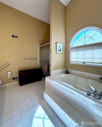 9 Brighton Court, Monroe, NJ 08831