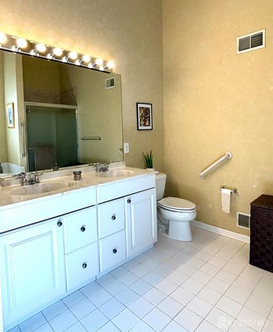 9 Brighton Court, Monroe, NJ 08831