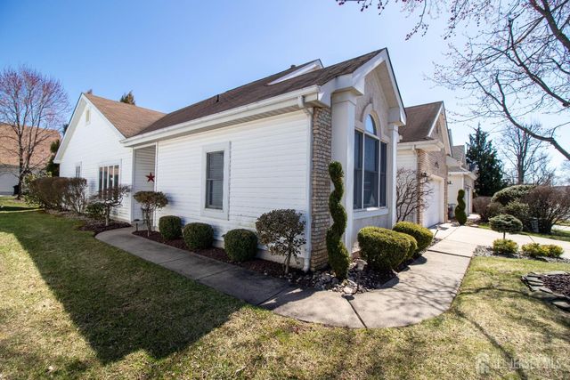 9 Brighton Court, Monroe, NJ 08831