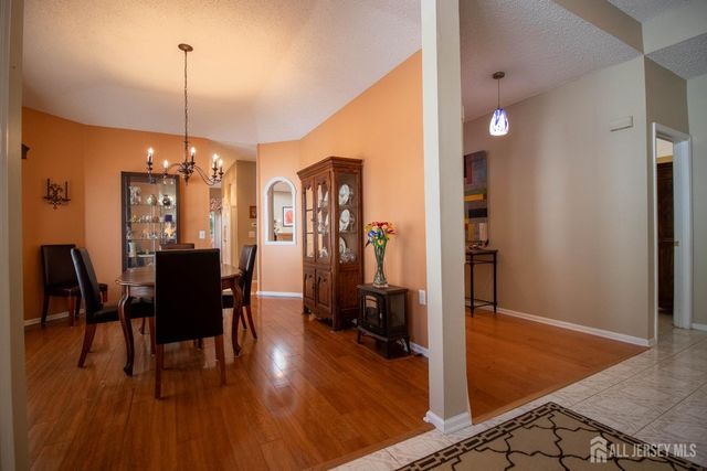 9 Brighton Court, Monroe, NJ 08831