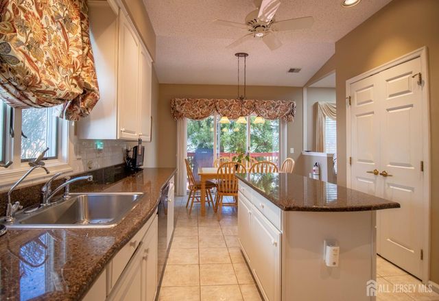 9 Brighton Court, Monroe, NJ 08831