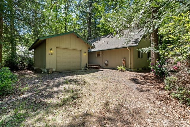 431 E Pointes Drive E, Shelton, WA 98584