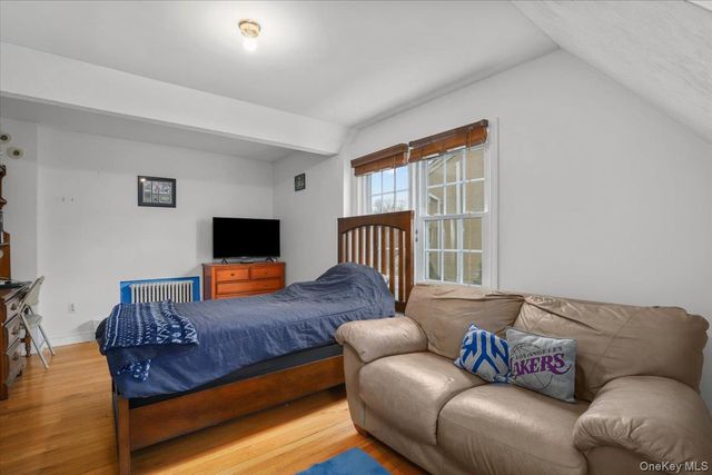 74 White Road, Scarsdale, NY 10583