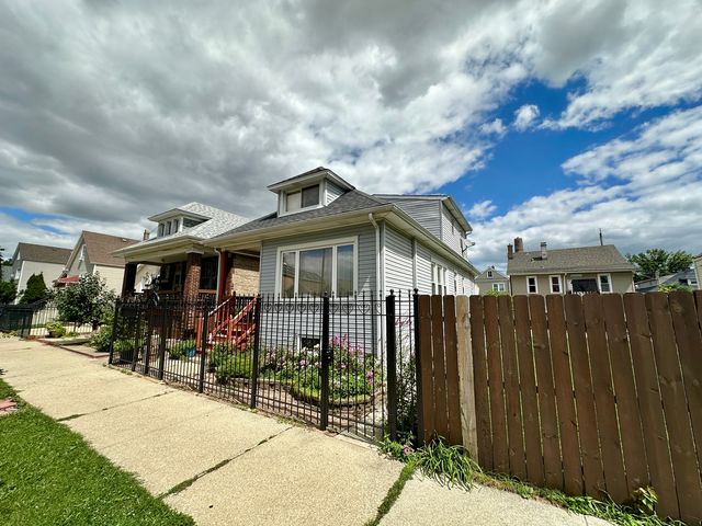 5235 S Washtenaw Avenue, Chicago, IL 60632