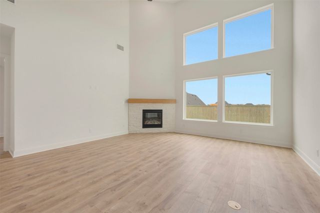 2801 Half Moon Way, Northlake, TX 76247