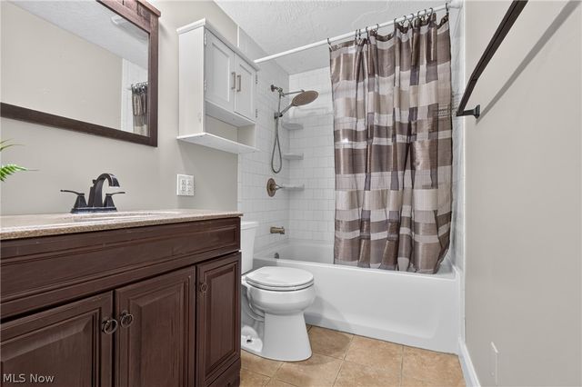 4633 Packard Avenue NW, Canton, OH 44709