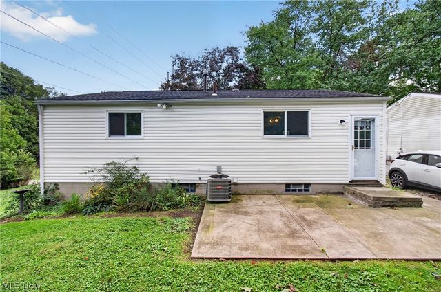 4633 Packard Avenue NW, Canton, OH 44709