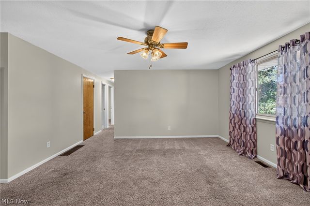 4633 Packard Avenue NW, Canton, OH 44709