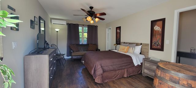 1000 NE 17th Court, Fort Lauderdale, FL 33305