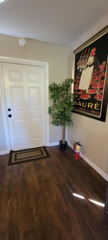 1000 NE 17th Court, Fort Lauderdale, FL 33305