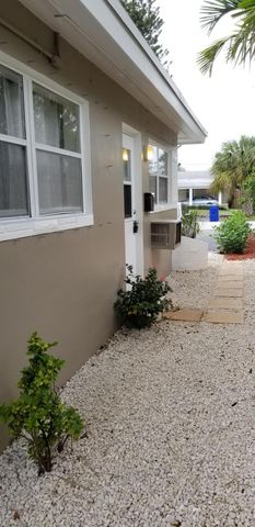 1000 NE 17th Court, Fort Lauderdale, FL 33305