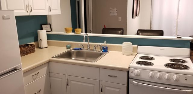 1000 NE 17th Court, Fort Lauderdale, FL 33305