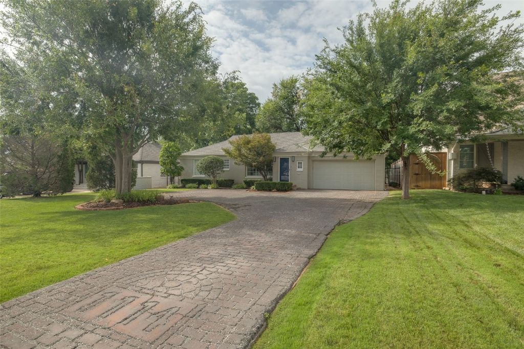 1114 Glenwood Avenue, Nichols Hills, OK 73116